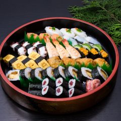 寿司盛り合わせ[並3人前]　6,000円（税抜）
